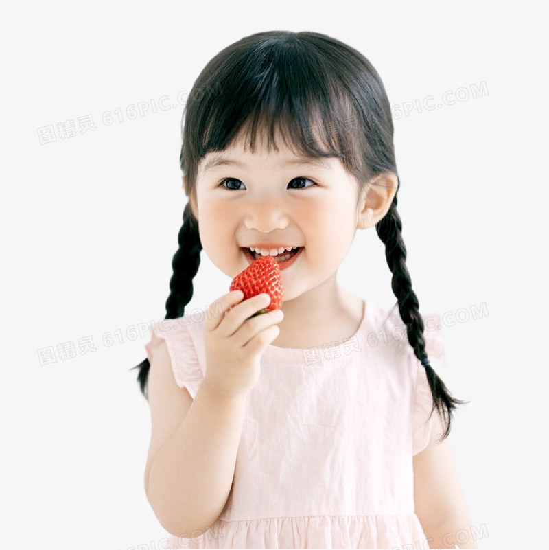 实拍风小女孩吃草莓免抠元素