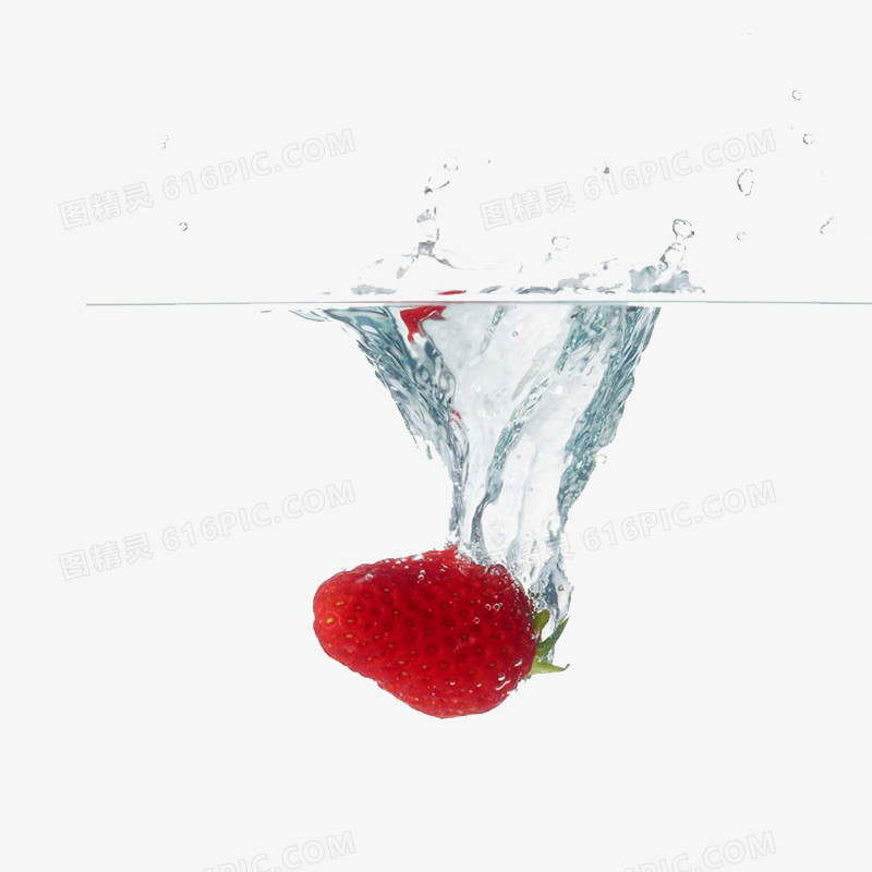 新鲜草莓掉水里